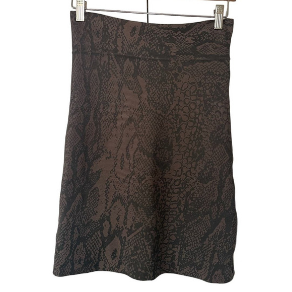 BCBGMaxAzria Brown and Black Snakeskin Print Stretch Bandage Skirt • Size M 🗣 - Picture 1 of 2